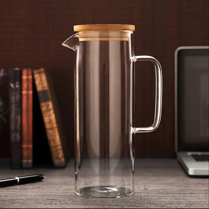 Heat resistant glass jug with an Airtight bamboo lid