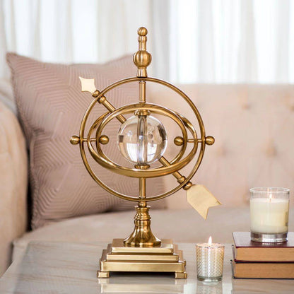 GENERIQUE CRYSTAL SPHERE WITH A CRYSTAL BALL