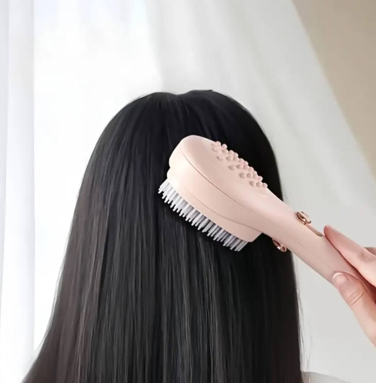 New design detangling comb