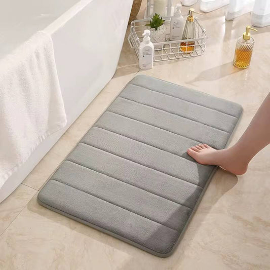 Super absorbent bathroom mat