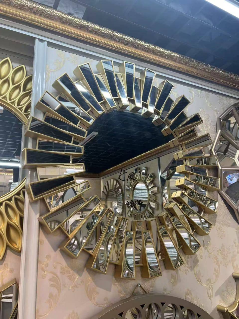 Sunburst round luxury wall decor mirror