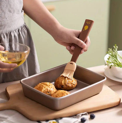 Heat resistant pastry brush