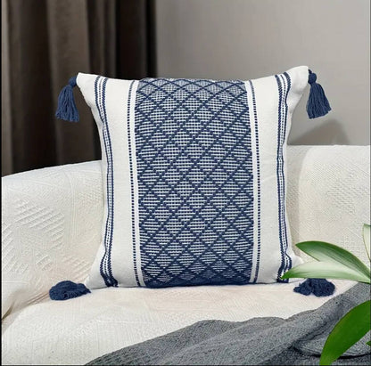 Scandinavian Style Throw Pillow Cover With Tassel