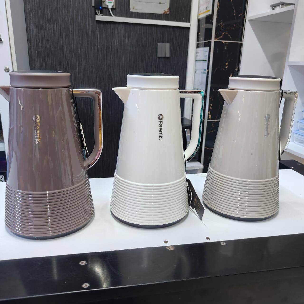 Feenik vacuum flask