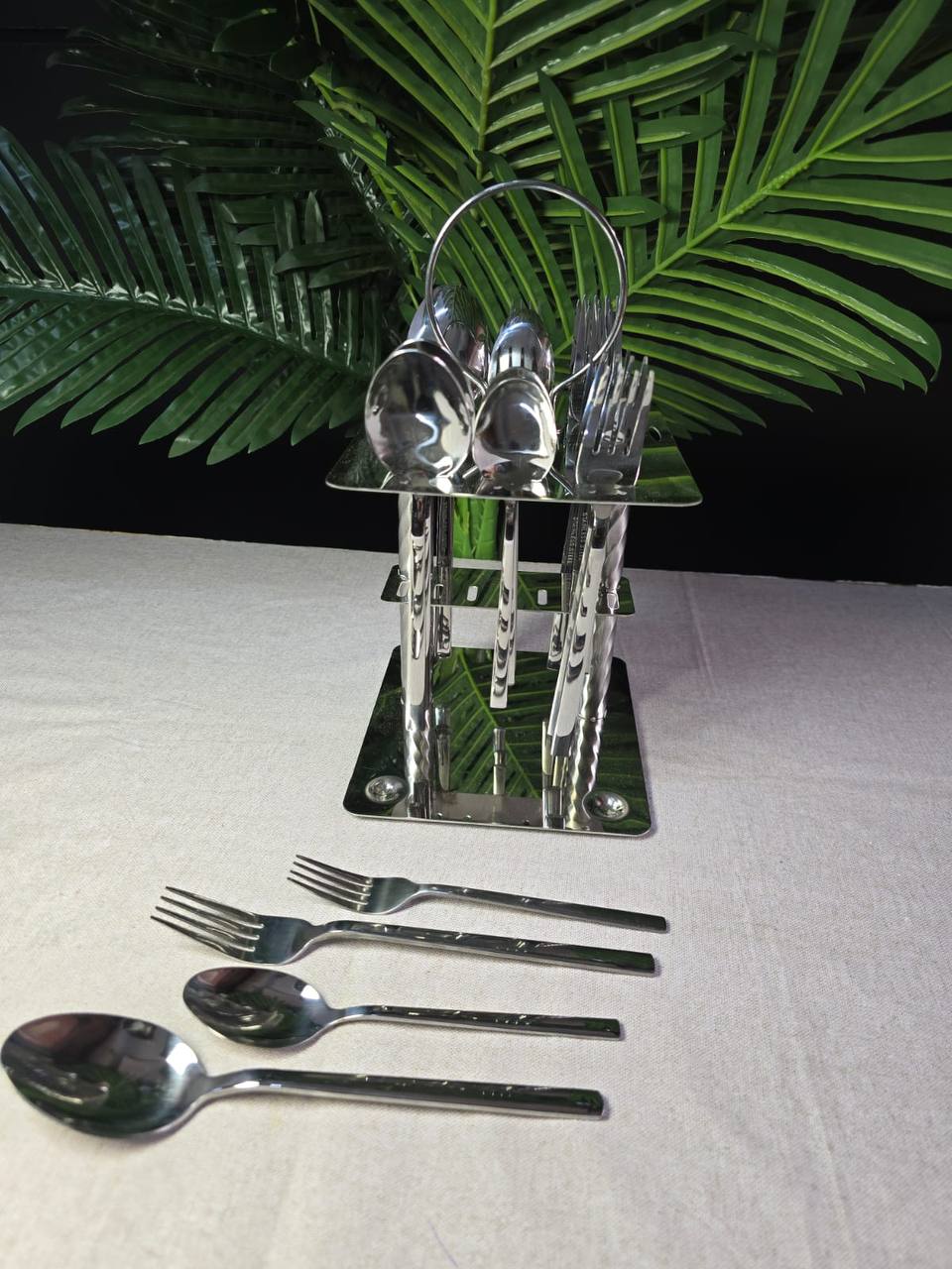 24pcs Silver Cutlery Set with Unique Stand