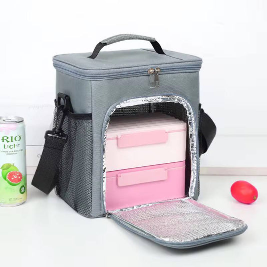 Large capacity 2 compartment lunch bag.