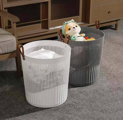 Large capacity laundry/storage basket