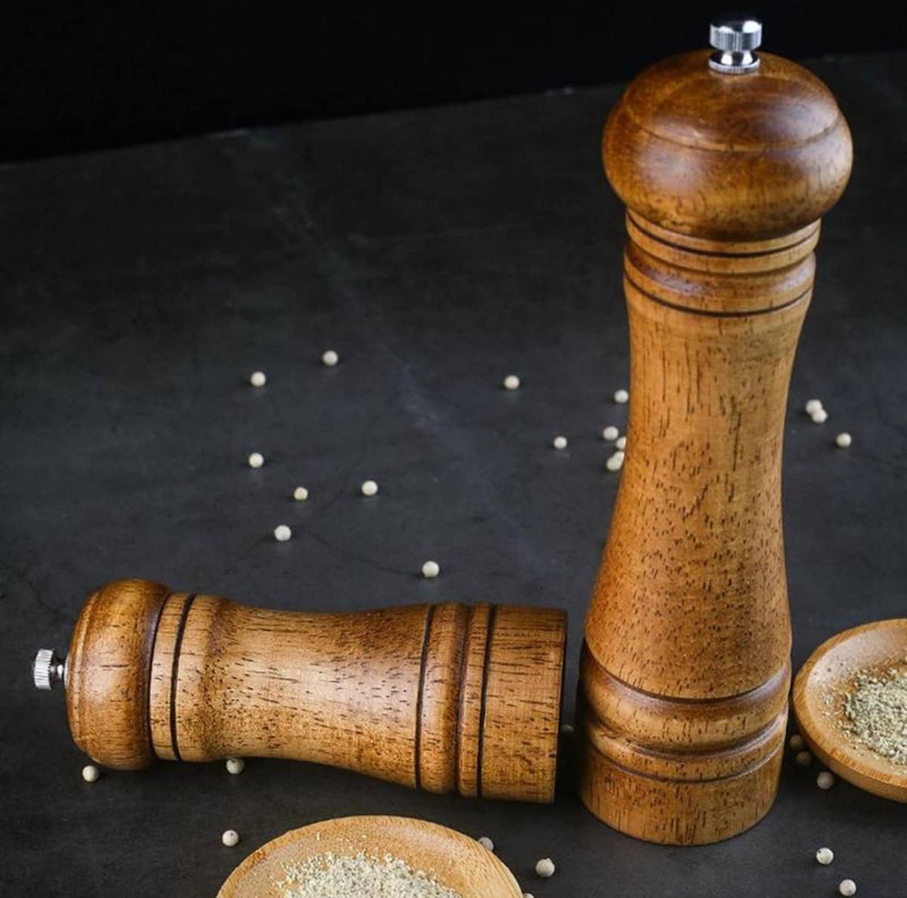 Solid wood pepper /spice grinder