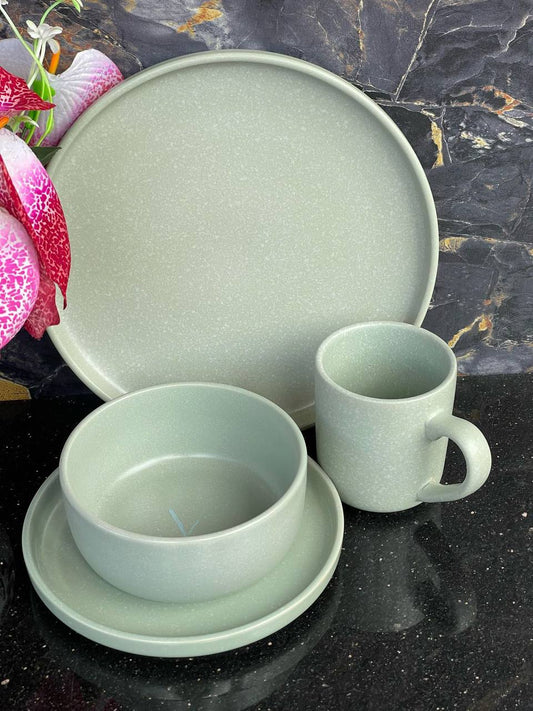 Ceramic dinner sets